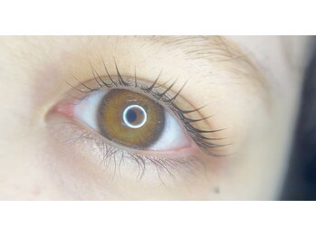 リラネイルサロン/韓国風まつげパーマ