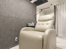 メンズアイブロウ/メンズ眉毛/メンズ眉毛パーマ/西宮北口駅