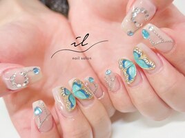 ブルー×蝶×月ネイル