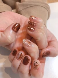 茶色のワンカラーネイル