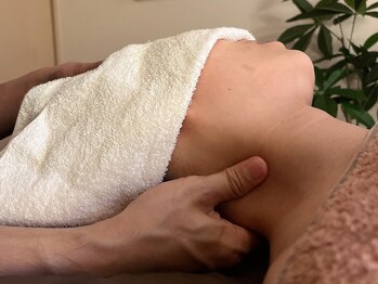 アンジーアンジー(Anjie Anjie)/首肩こりの結果だしが得意です!