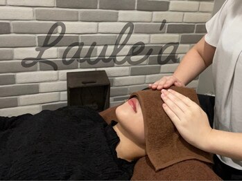 ラウレア(Laule'a)の写真/当店大人気の極上ヘッドスパ☆頭の疲れを癒し、顔/首/肩/デコルテの施術で小顔効果&目元パッチリに◎