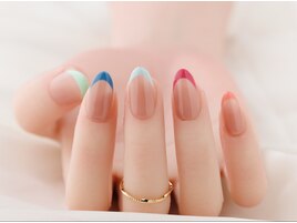 カラフルフレンチネイル