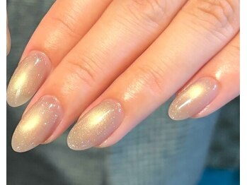 スターネイルプラス 福岡天神西通り店(Star Nail plus)の写真/大人気マグネットネイルがオフ込で当日予約可能に！約40色の豊富なカラーで指先にきらめきをプラス★