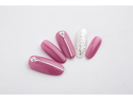華やか縦ラインネイル