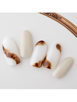 ラ カゼッタ(La casetta)/ミラーべっ甲ネイル