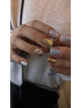 TRUNKの写真/hanae担当のこだわりシンプルデザイン★肌馴染むお洒落なネイルで毎日が彩られます。