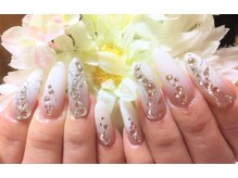 アンベリール ネイルサロンアンドスクール(embellir)/白グラデーションネイル