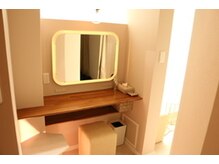 アドビューティ(Add Beauty)/メイクルーム