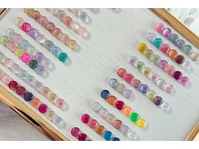 マグネットは100色以上！オフィスネイルにもピッタリ♪