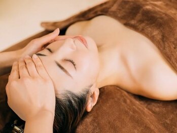 ディアカラダ(Dearカラダ)の写真/小顔マッサージ+石膏パックでむくみ解消♪内側からケアして小顔に◎乾燥肌の方にはエイジングケアコースも!