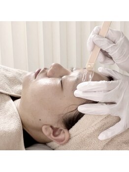 キヌ(KINU)の写真/【清潔感と美肌に！】絹肌ワックスは全顔脱毛、鼻の黒ずみや口周り等、細かい産毛もしっかりケア♪