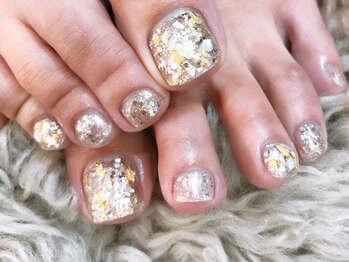 リッチネイル(Rich Nail)/キラキラフットネイル