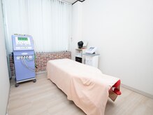 本厚木鍼灸整骨院の雰囲気（美容施術は個室で◎くつろぎながら施術を受けられます♪）