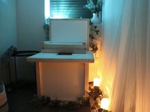 エメリーヌ(AIMELINE)の雰囲気(ゆったり座れる椅子でのよもぎ蒸しは温まり方巡り方も段違い!)