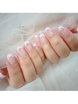 Leora nail+eye の写真/【オフィスにも◎】ワンカラーやグラデーションなど、大人上品で洗練されたシンプルデザインが得意なサロン