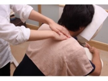 ボディファクトリー モザイクモール港北(BodyFactory)/リンパマッサージ首肩・肩甲骨