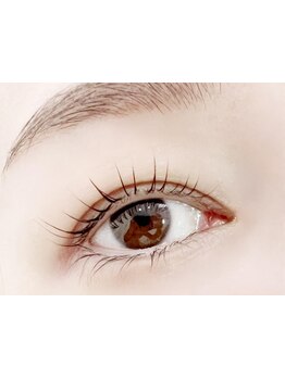 ナチュラル上品な目元にしたい