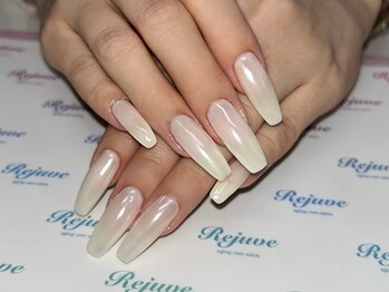 リジュベ(Rejuve)/ホワイトミラーでパールネイル★
