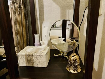 あくび 西麻布(aqu美)/お化粧品直しはお個室のお部屋で