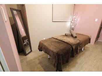 エッセンス(ESSENCE)/完全個室のエステルーム