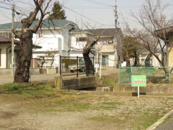 クローバー(CLOVER)/通りに面して専用の駐車場あり！