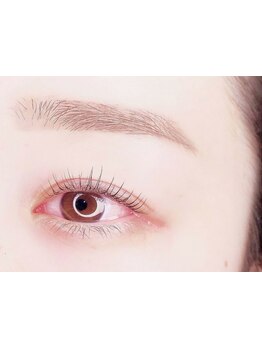 ナチュラル上品な目元にしたい