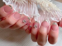 ルブリー(roovely)/ガラスフレンチネイル