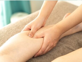 アリュール(allure..)の写真/女性特有の不調に向き合える整体リンパマッサージ！アロマMIXオイルトリートメントで長く通えるサロンへ♪