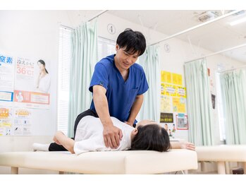 藤整体院 磐田見付院の写真/腰痛、首肩こり、足の疲れ改善!本格整体院ならではの高技術でスッキリ爽快!!仕事やスポーツ後のケアにも◎