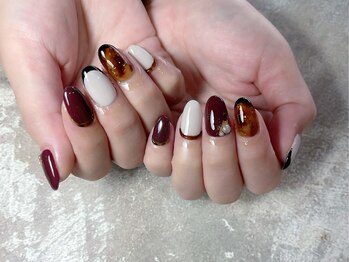 ルシアル(Rucial)/11月キャンペーンネイル