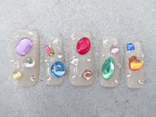 ネイリシャス(NAILICIOUS)/カラフルストーンが可愛い！