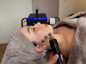 エービューティーサロン 松山店(A BEAUTY SALON.)/リフトアップ低周波テラボーラー