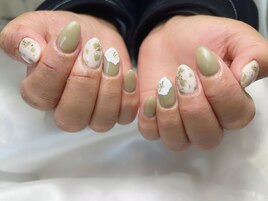 牛柄ネイル