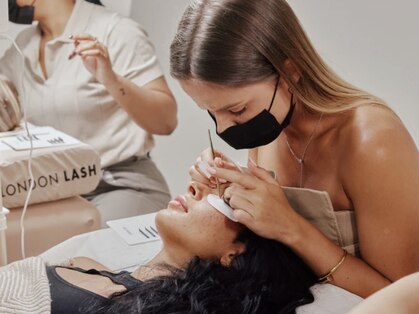 ロンドンラッシュ 丸井今井店(LONDON LASH)の写真