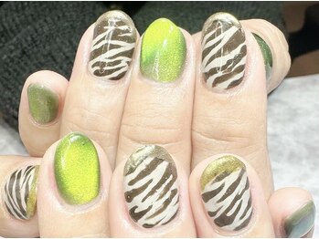 アリイネイルズ(ALII Nails)/ゼブラ×マグネット×ミラー