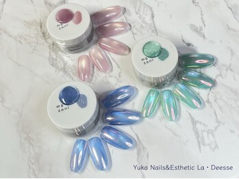 ユウコネイルズアンドエステティック ラ デェス(Yuko Nails & Esthetic La Deesse)の写真/夏最新トレンド!人気No.1「マグネット&オーロラミラー」をメインに唯一無二のセンスで手足の指先を華やかに
