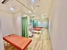 ライフ整骨院 センター北駅院の雰囲気（明るく清潔感のある院内でお迎えします（整体/鍼灸））