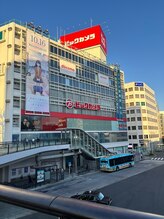 リーナ(LiNA Beauty Garden)/2.ビックカメラに向かって進む