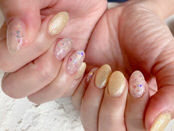 コーシェリ(koselig)/キラキラ夏ネイル