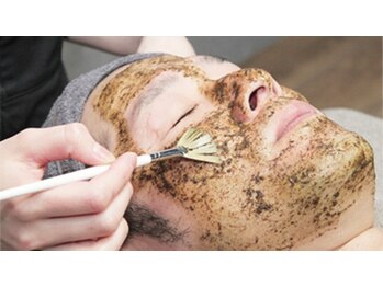 フォーツー 荻窪店(42)/毛穴とニキビに!+ヒゲ脱毛