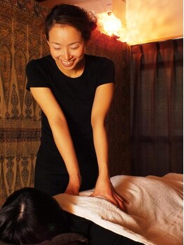 トトリラクゼーション 天神2号店/首・肩・背中のコリに