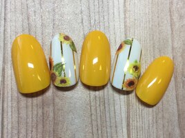 ひまわりネイル