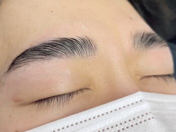 マユラボ/メンズ：HBL