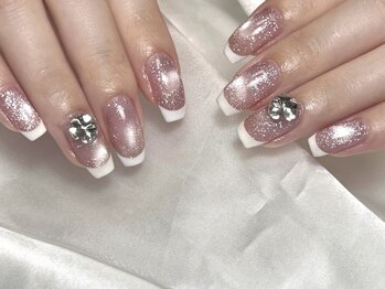 レア(Le'a)の写真/ミラー、マグネットネイルなどのニュアンスネイルが豊富。韓国ネイルで人気なパーツも沢山取り揃えてます♪