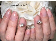 ネイルサロン ビビ(bibi)/上品ビジューネイル