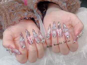 アンアンビューティーサロン(AnAn Beauty Salon)の写真/流行りのネイルからどんな場でも馴染むシンプル系上品ネイルまで◎うる艶デザインで手元を可愛く演出します