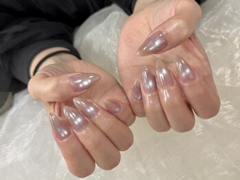 ヒラソルネイル(Girasol nail)/ハマるちゅるんネイル