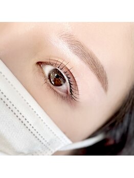 リラ(Lyra)/ラッシュリフト×アイブロウ