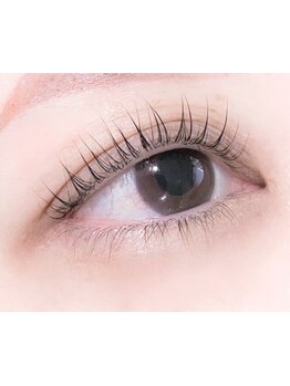 ナチュラル上品な目元にしたい